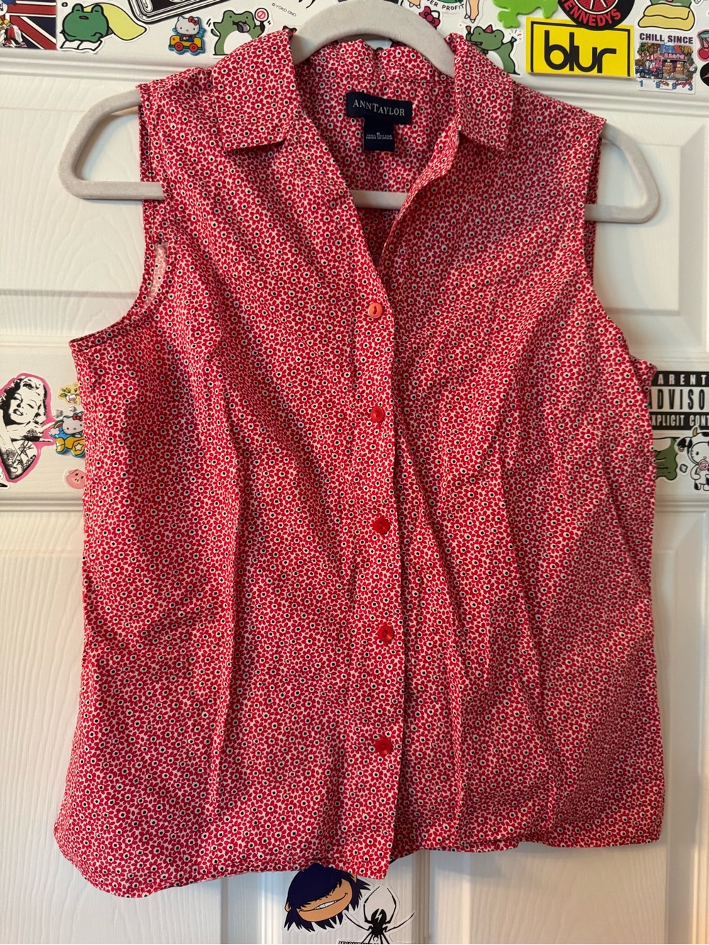Ann Taylor Sleeveless Red Micro-Print Button-Down Shirt